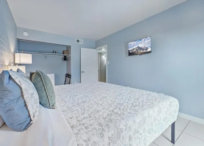 Apartment Pet & Family Friendly 2br Fenced Yard King Bed *
