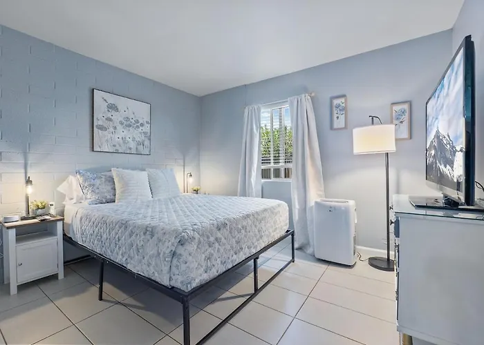 Apartment Pet & Family Friendly 2br Fenced Yard King Bed